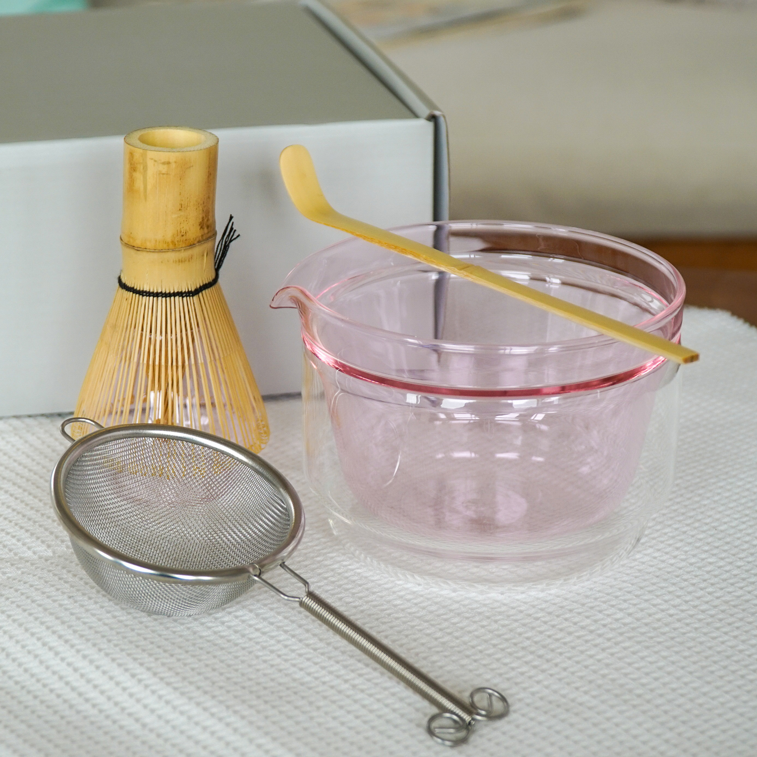 Hario - zestaw do matchy - różowy