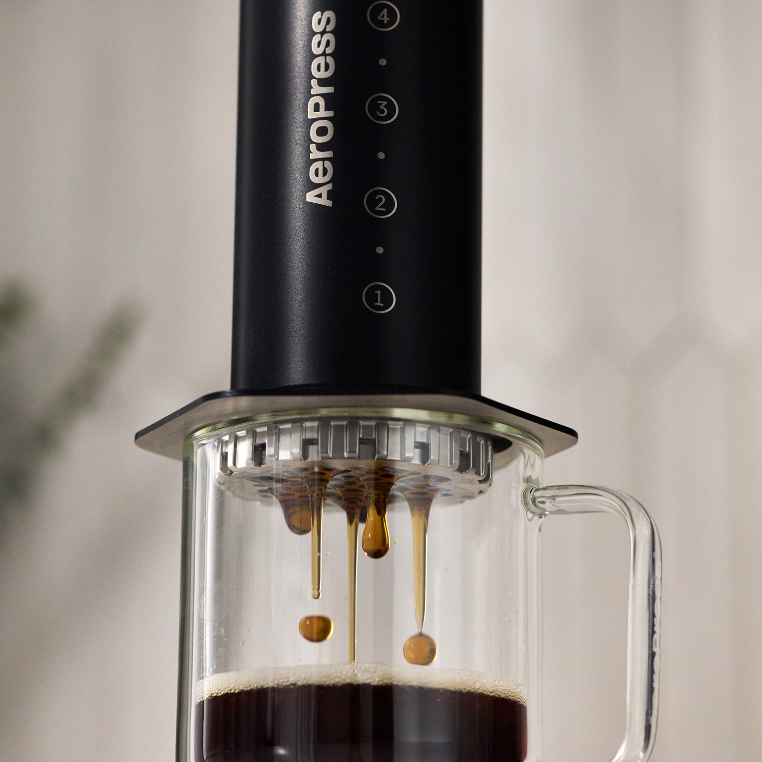 Aeropress - Zaparzacz do kawy Steel czarny