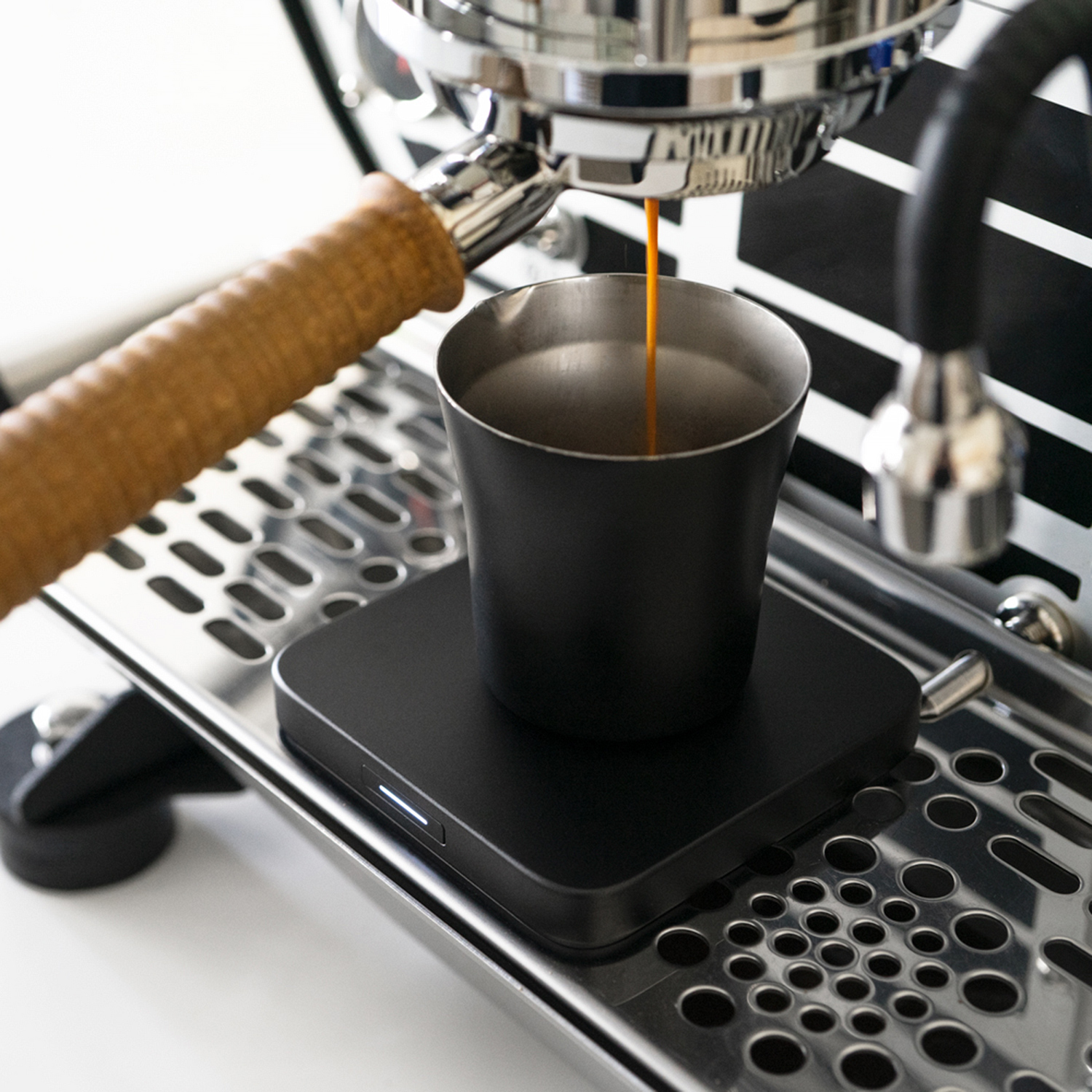 Acaia - Umbra Lunar Scale Black