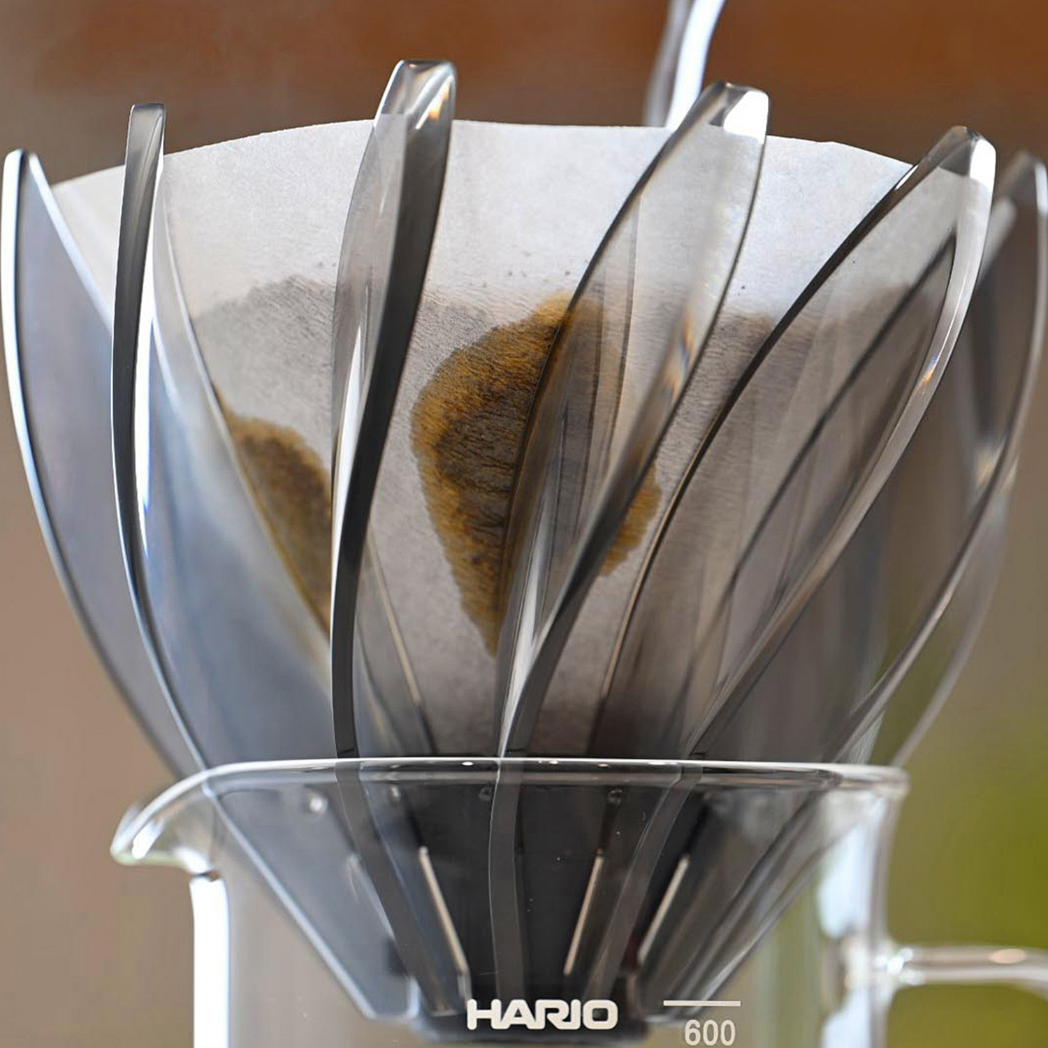Hario - Suiren Plastic Dripper - Transparent Black