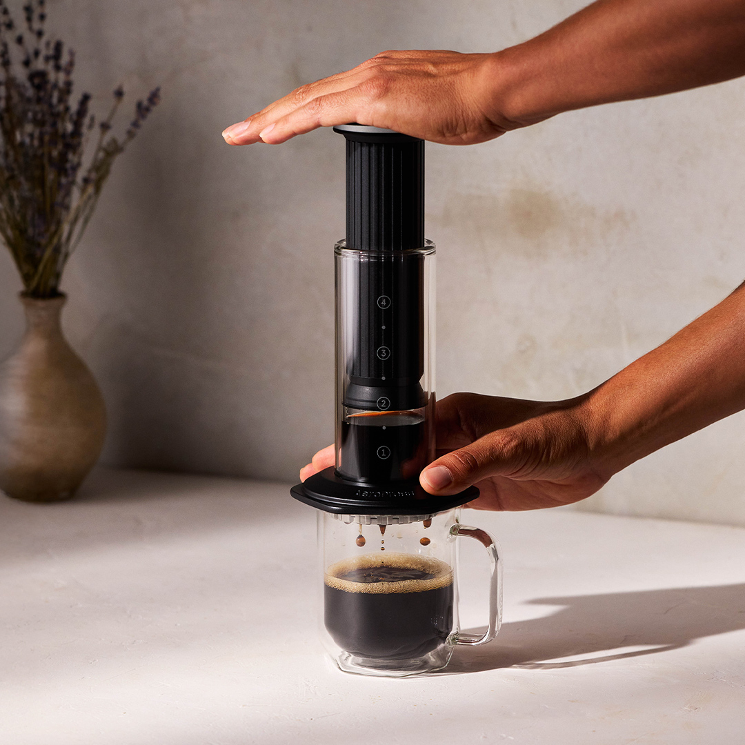 AeroPress Premium - Glass Coffe Maker Black