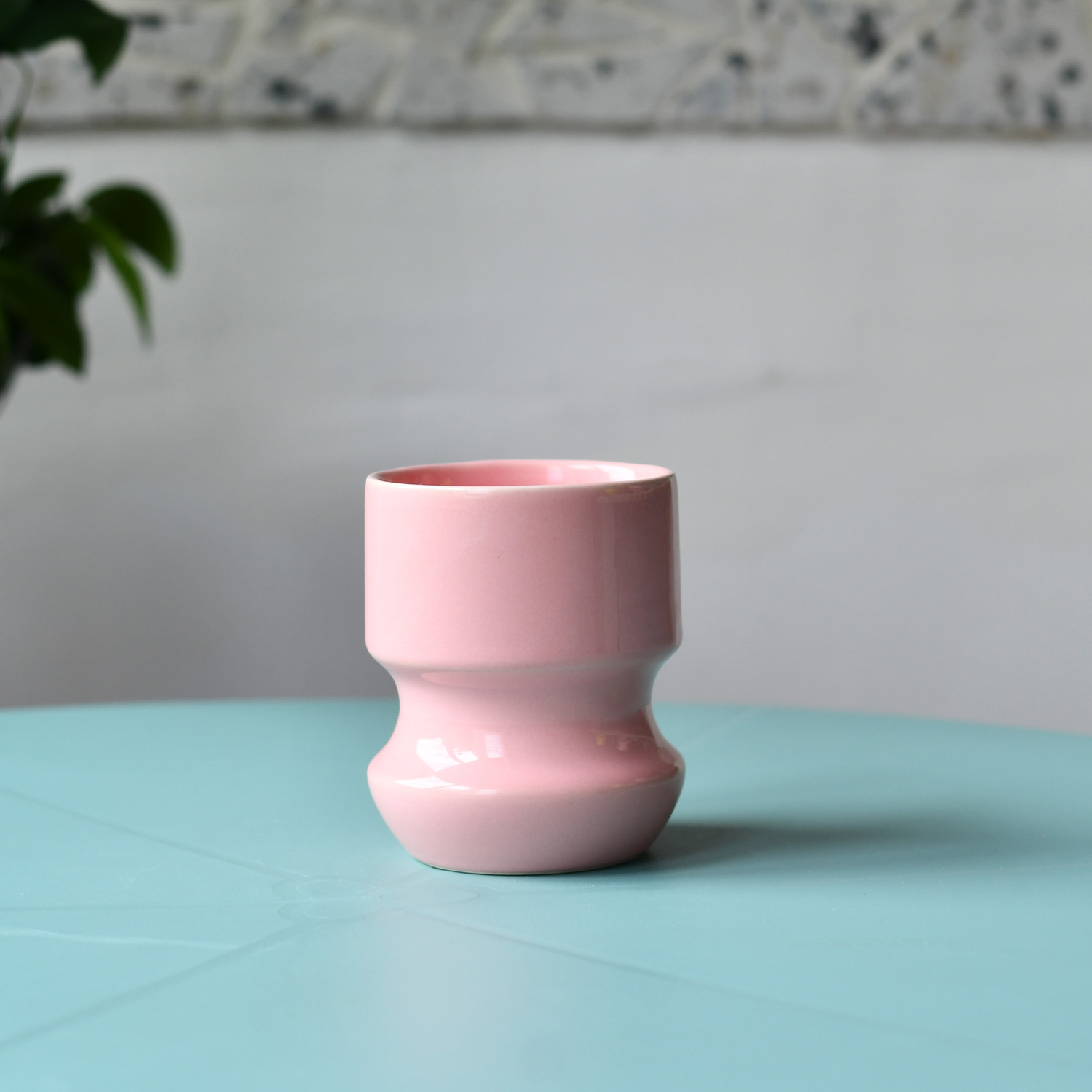 NOT.BAD - kubek ceramiczny BAD IDEA wklęsły różowy 350 ml