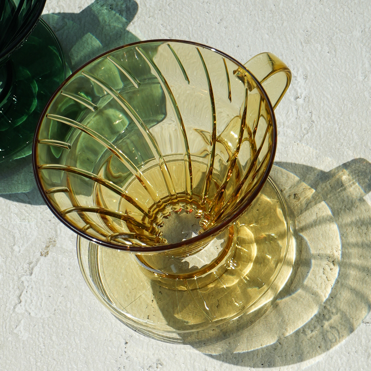 Hario - Dripper plastikowy V60-02 Tsukimi Yellow żółty