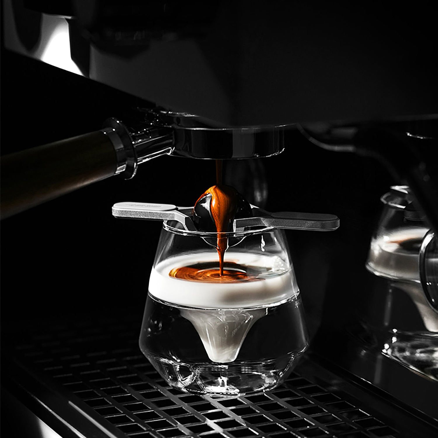 MHW-3BOMBER - Stojak chłodzący do espresso czarny 