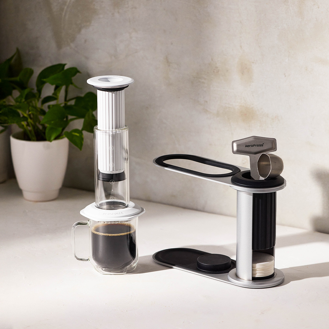 AeroPress Premium - Glass Coffe Maker White
