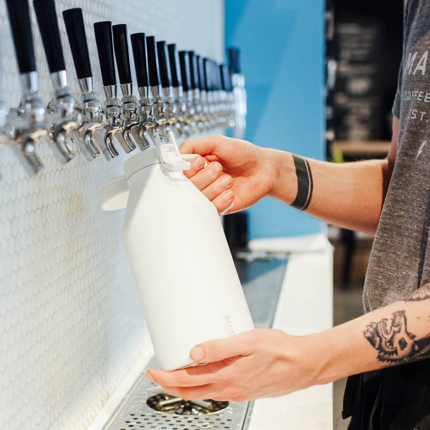 MiiR - Growler Biały - Dzbanek termiczny 1,8l