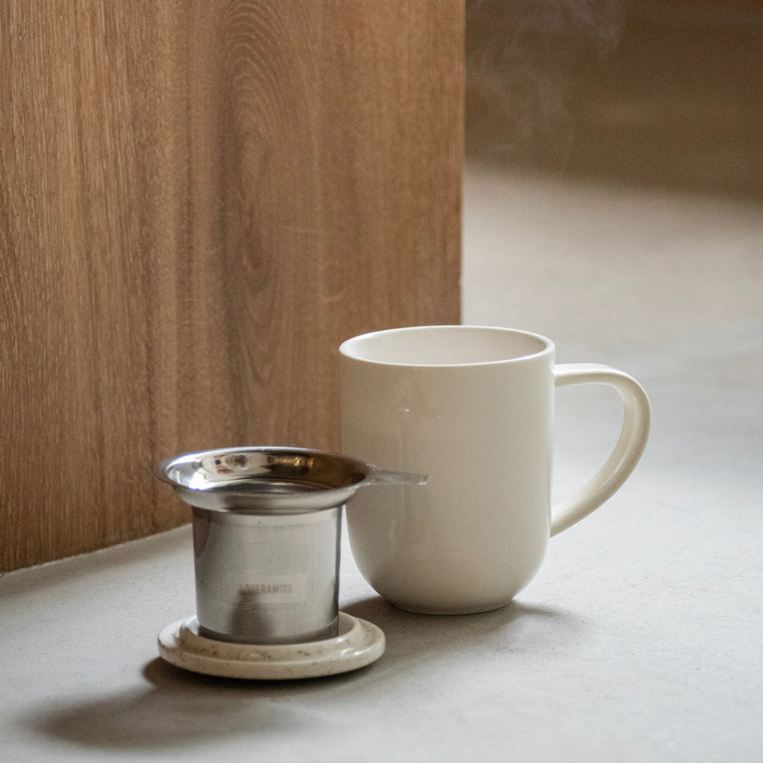 Loveramics Pro Tea - 300 ml Mug with Infuser - Beige