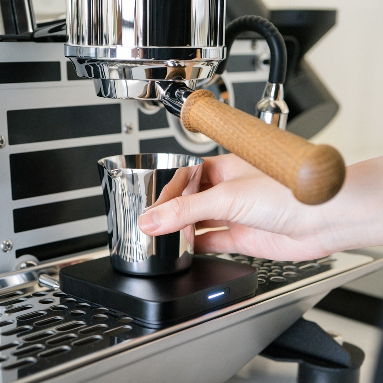 Acaia - Umbra Lunar Scale Black