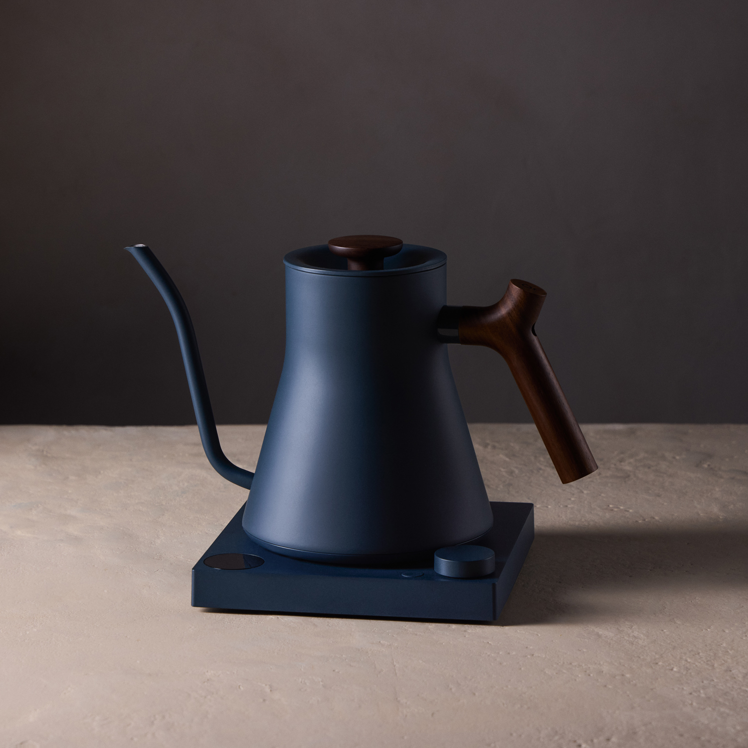 Fellow - Stagg EKG PRO czajnik elektryczny Stone Blue z orzechową rączką 900 ml