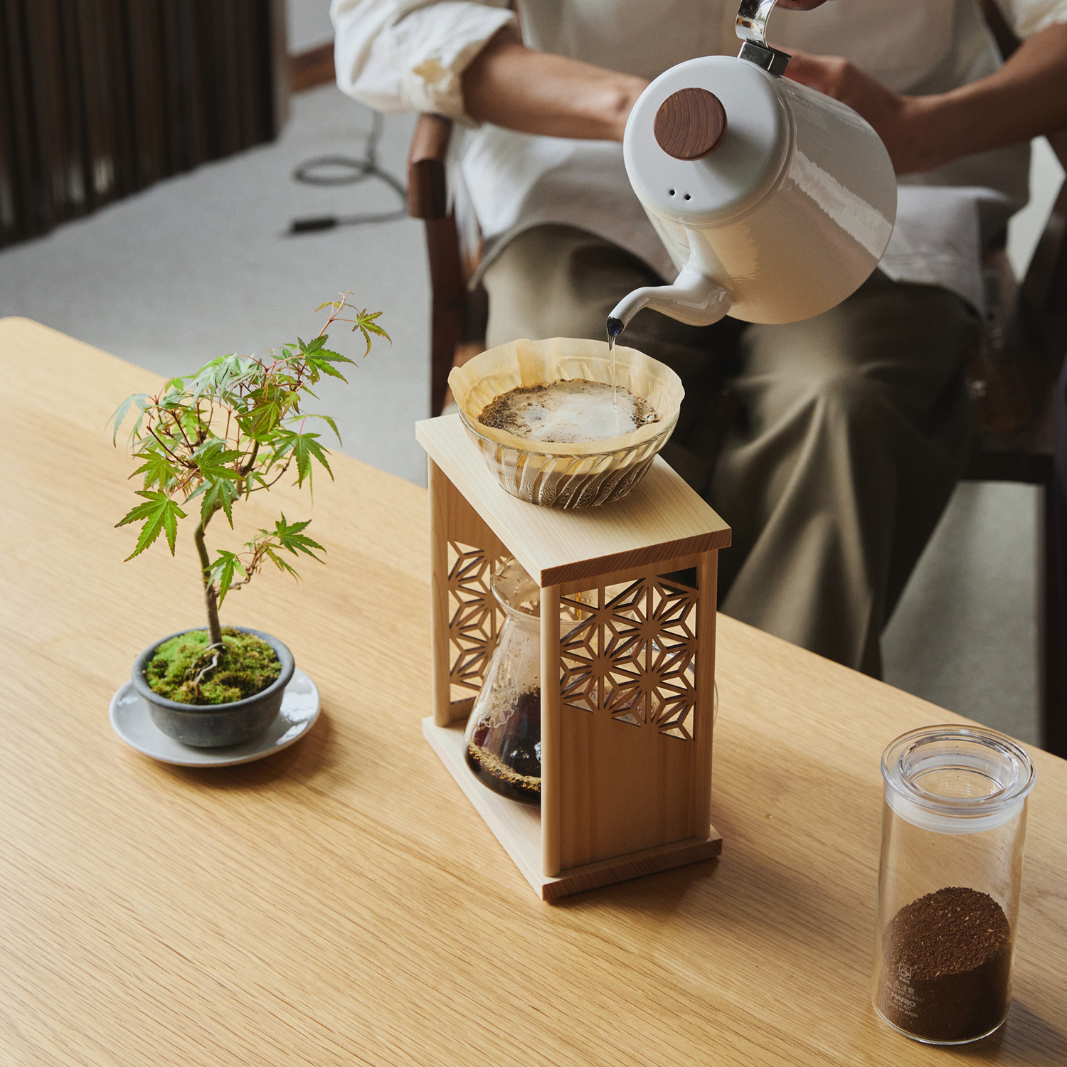 Hario - Drip Stand Set AYA - dripper ze stojakiem natural