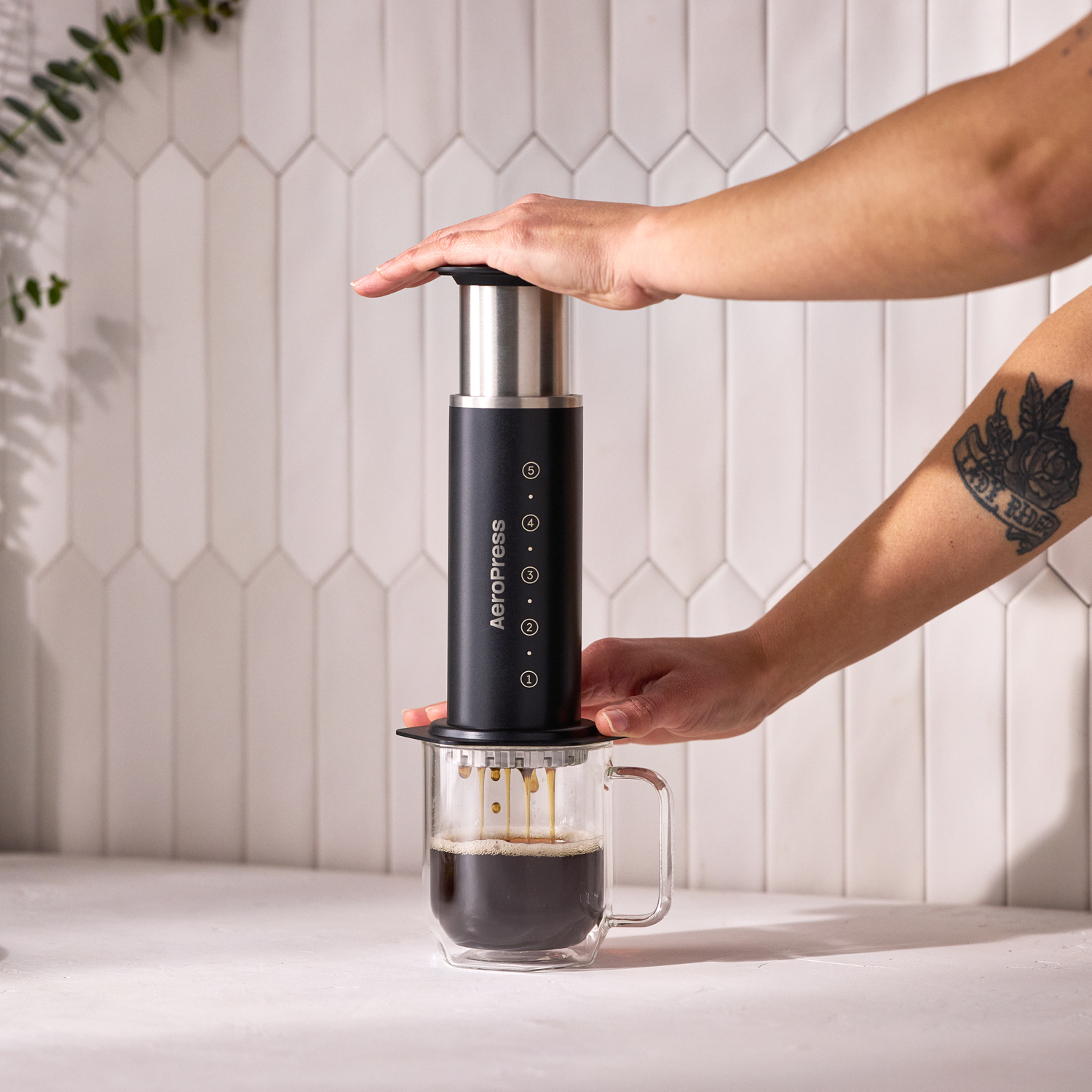 Aeropress - Zaparzacz do kawy Steel czarny