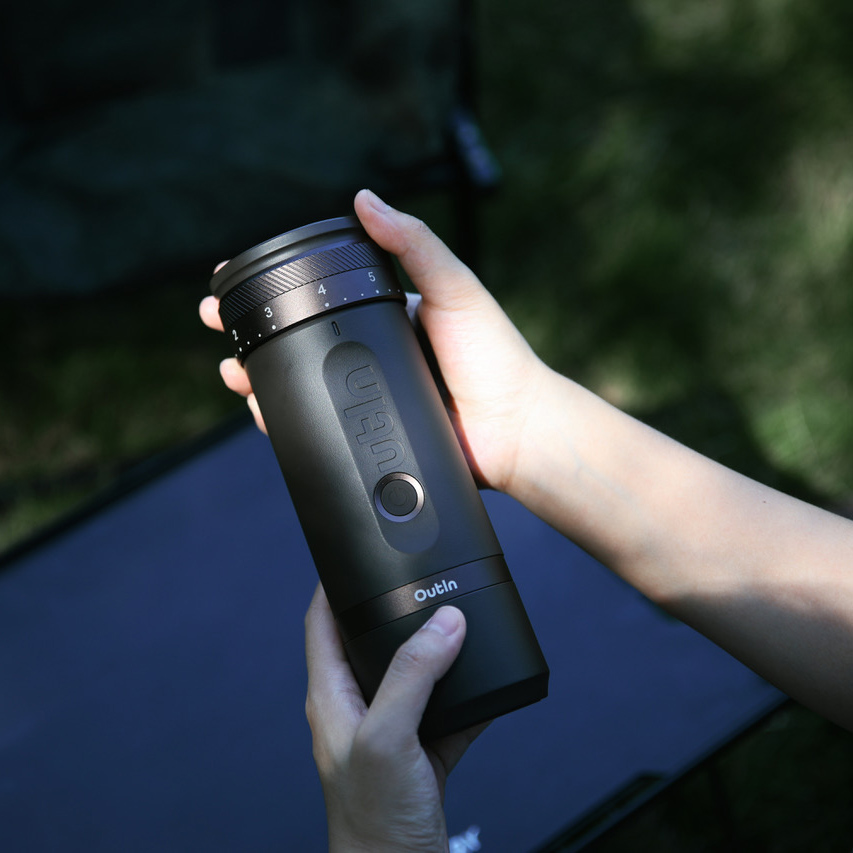 Outin - Fino grinder - Młynek automatyczny - Biały