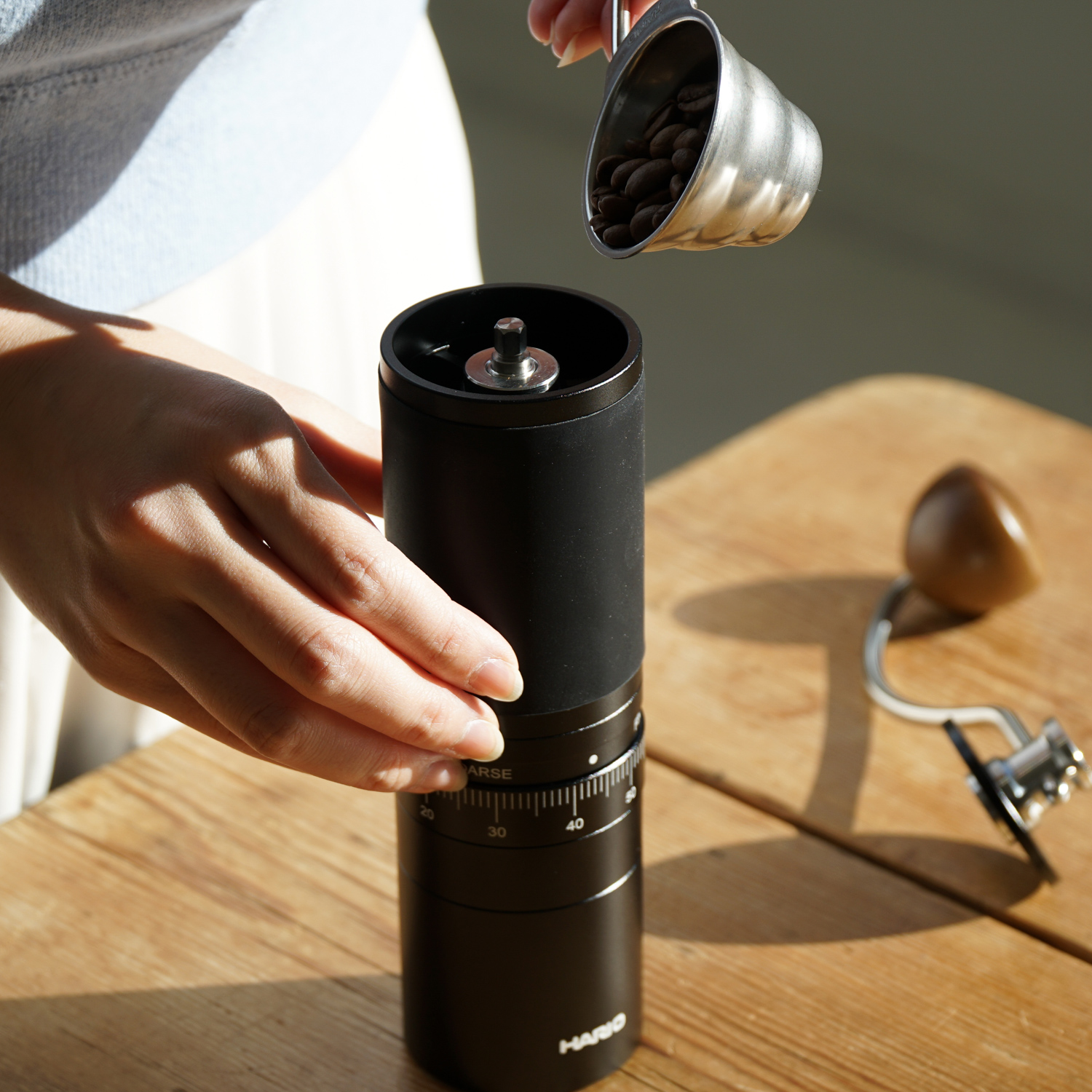 Hario - Hand Grinder CGP-2-B PRO - Black