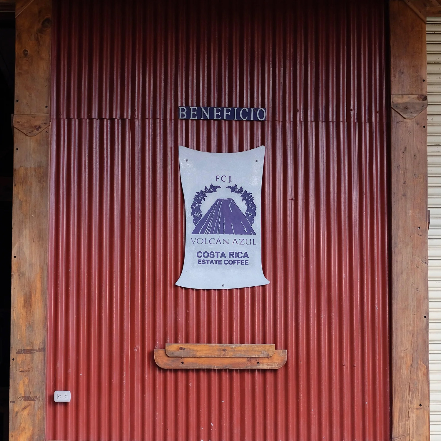 The Barn - kawa ziarnista Kostaryka Volcan Azul Natural Omniroast 250 g