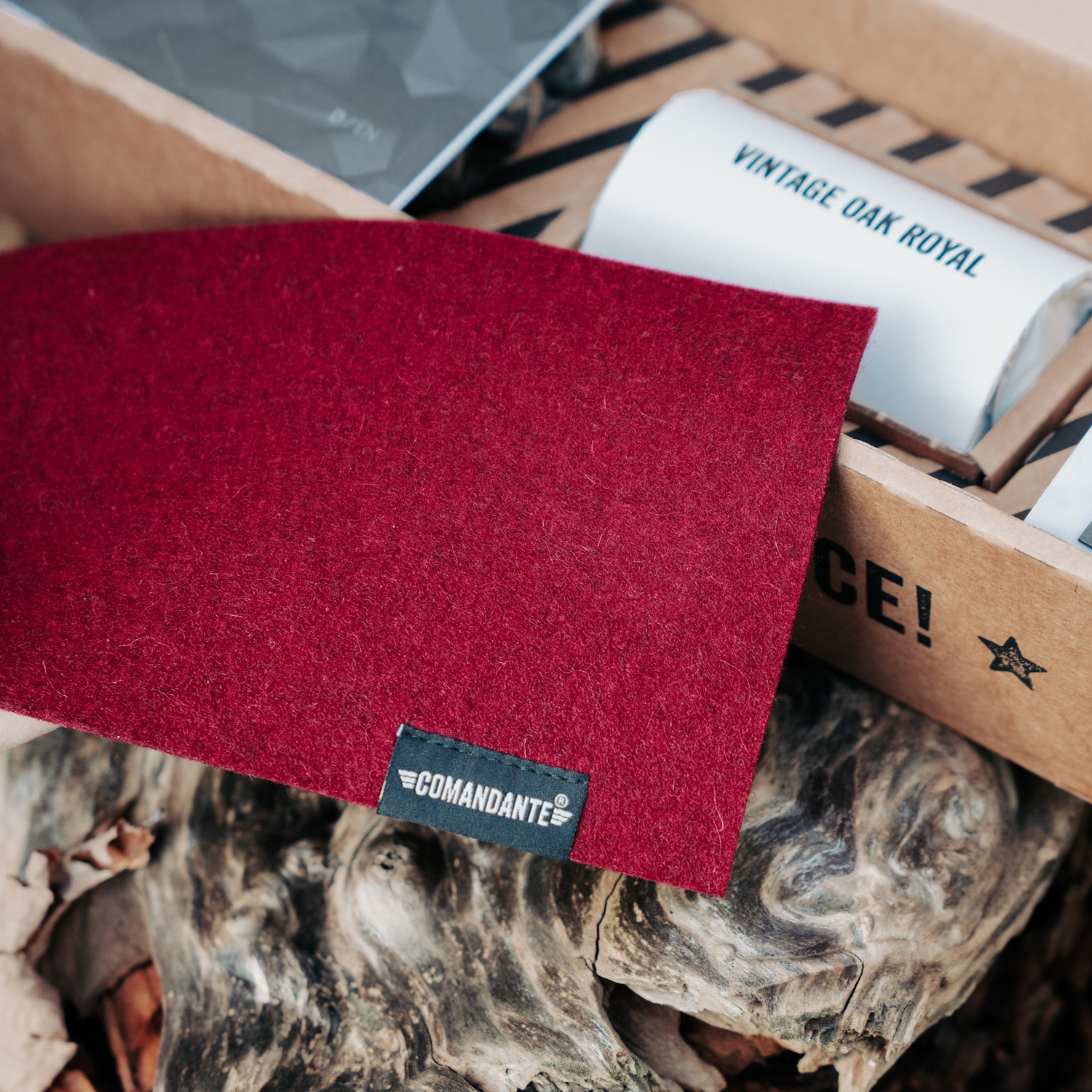 Comandante - Młynek C40 Mk4 Vintage Oak Royal