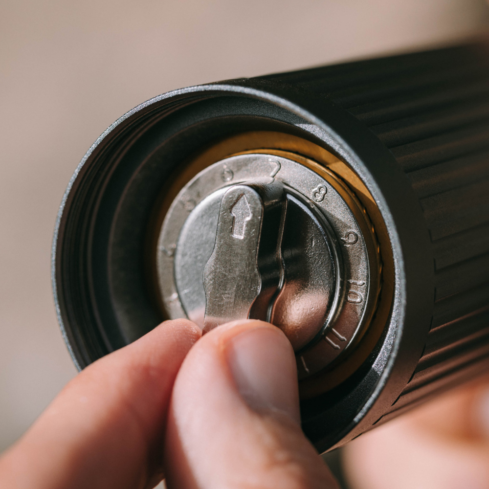 Aeropress - Manual grinder grey