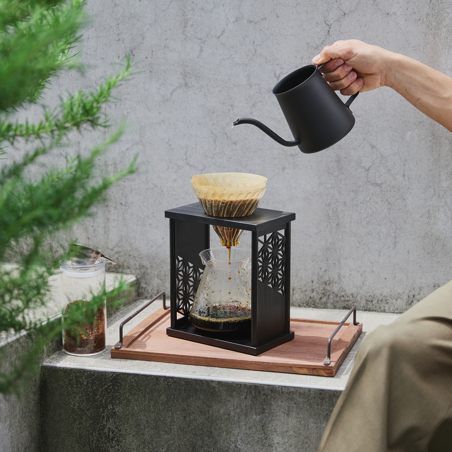 Hario - Drip Stand Set AYA - dripper ze stojakiem czarny