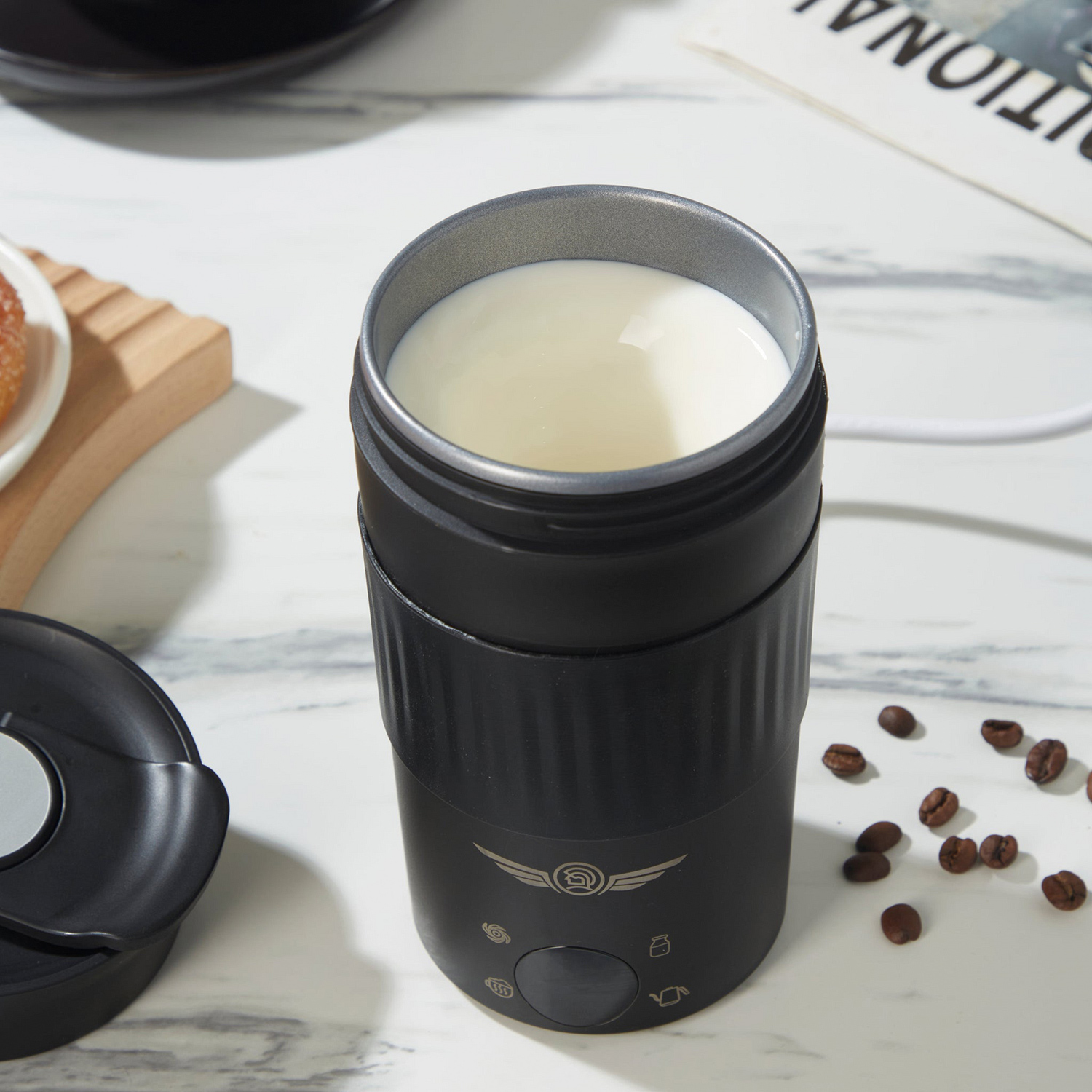 zeroHero - Artist Cup electric milk frother - Black