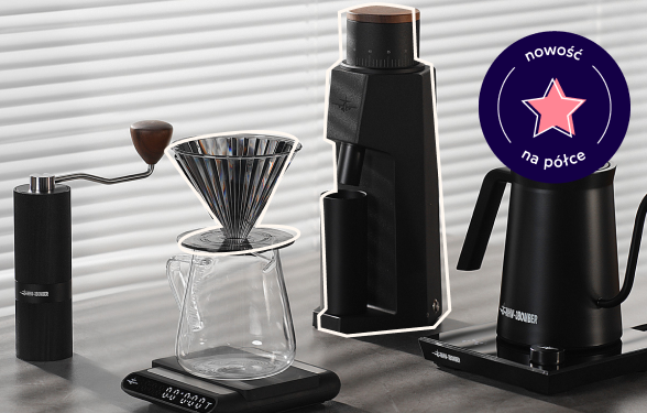 MHW-3BOMBER w Coffeedesk