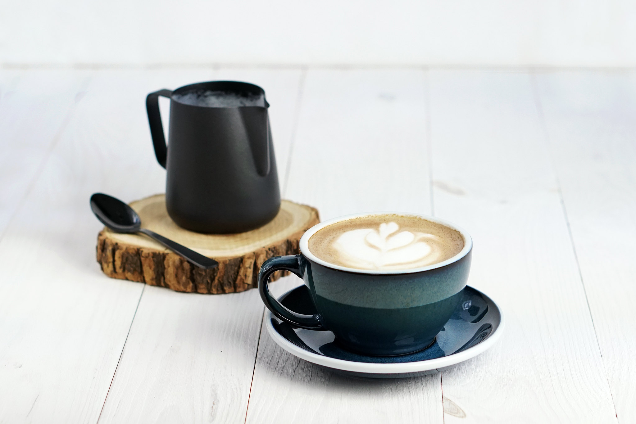 Najlepsza kawa do cappuccino – jak wybrać ziarna, które stworzą idealny smak?