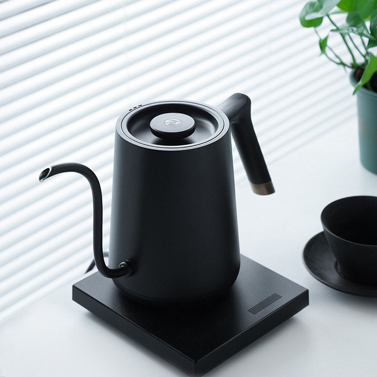 Timemore - Fish Smart Electric Pour Over Kettle Black 800ml