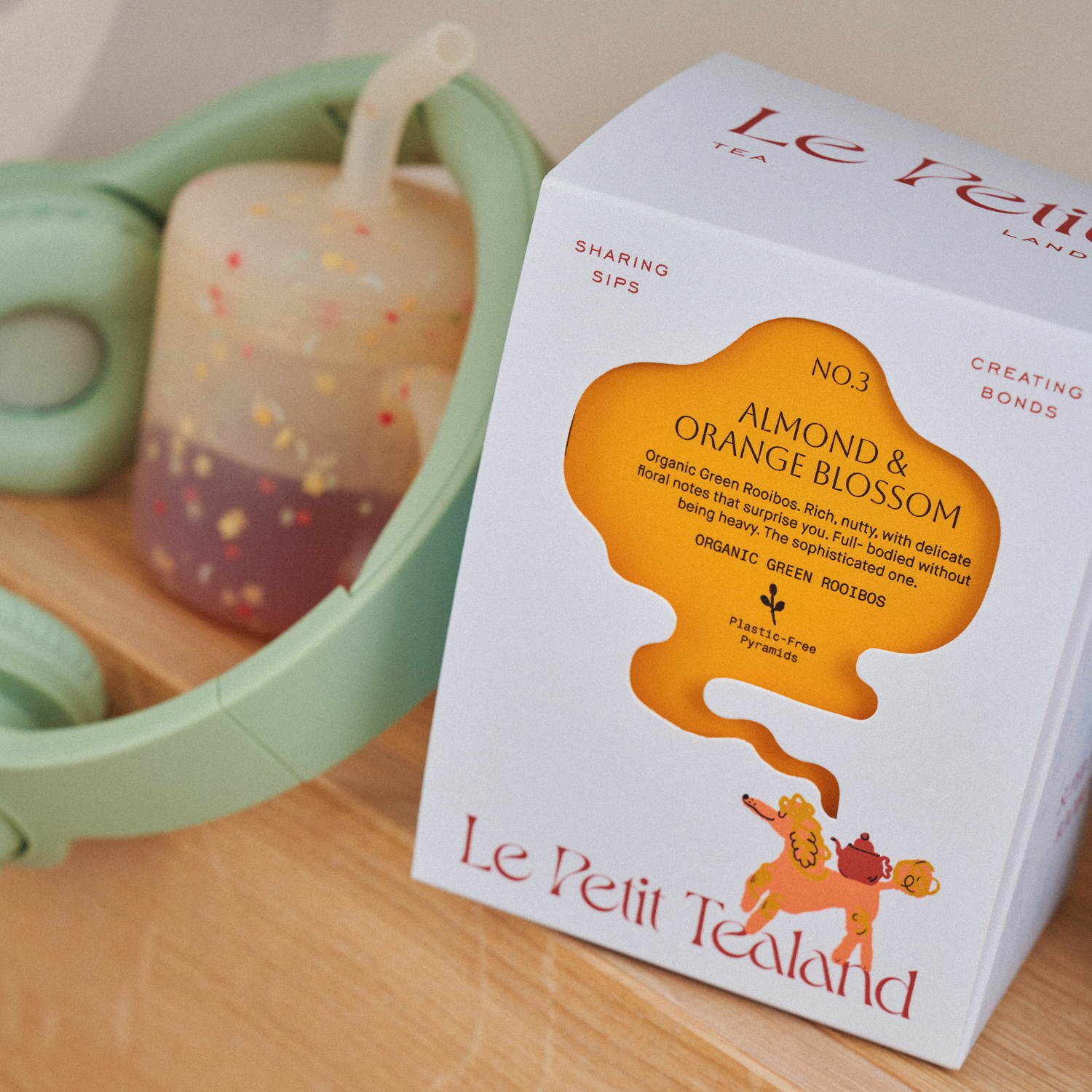 Le Petit Tealand - herbatka rooibos o smaku migdałowo-cytrusowym z płatkami bławatka EKO 36 g