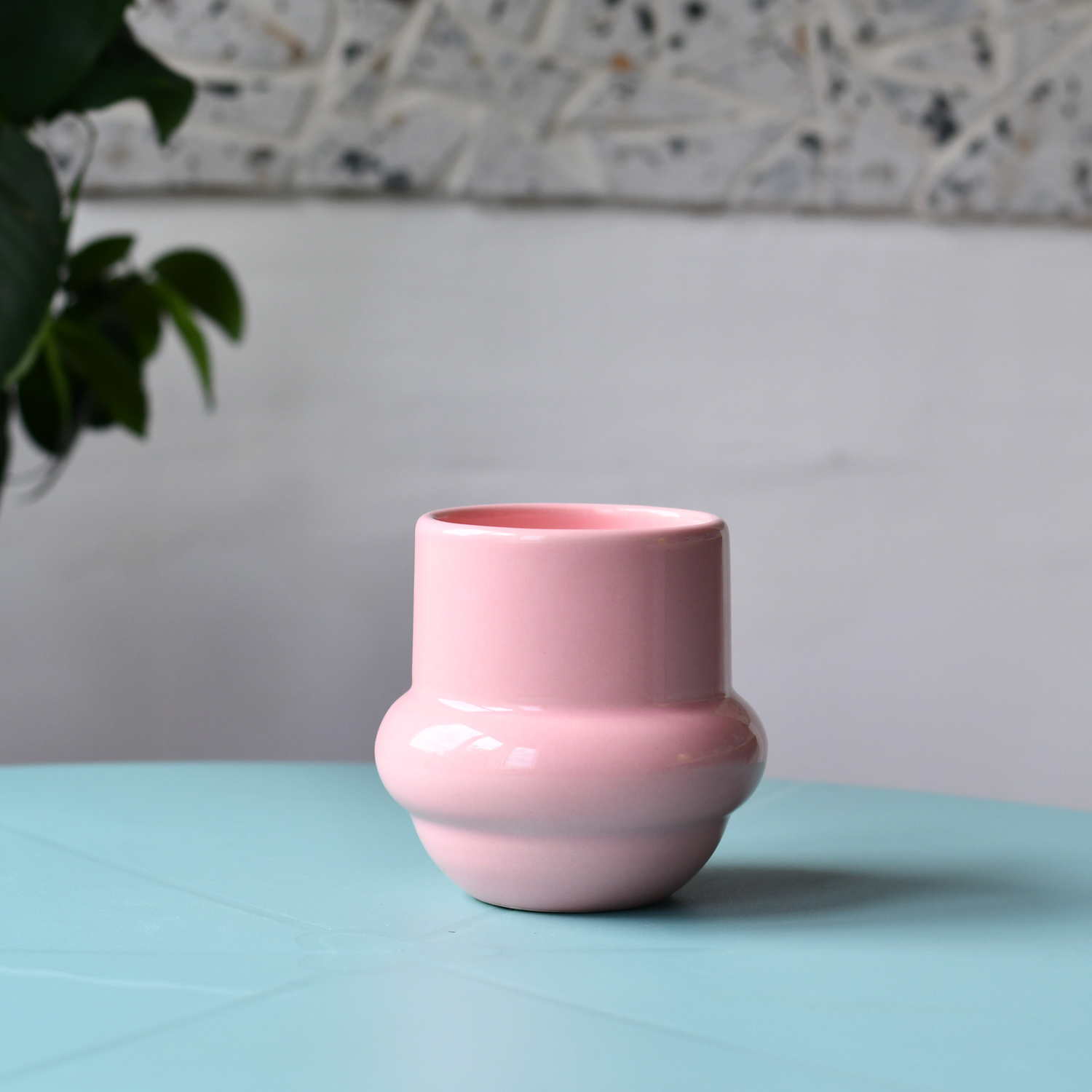 NOT.BAD - kubek ceramiczny BAD IDEA wypukły różowy 350 ml