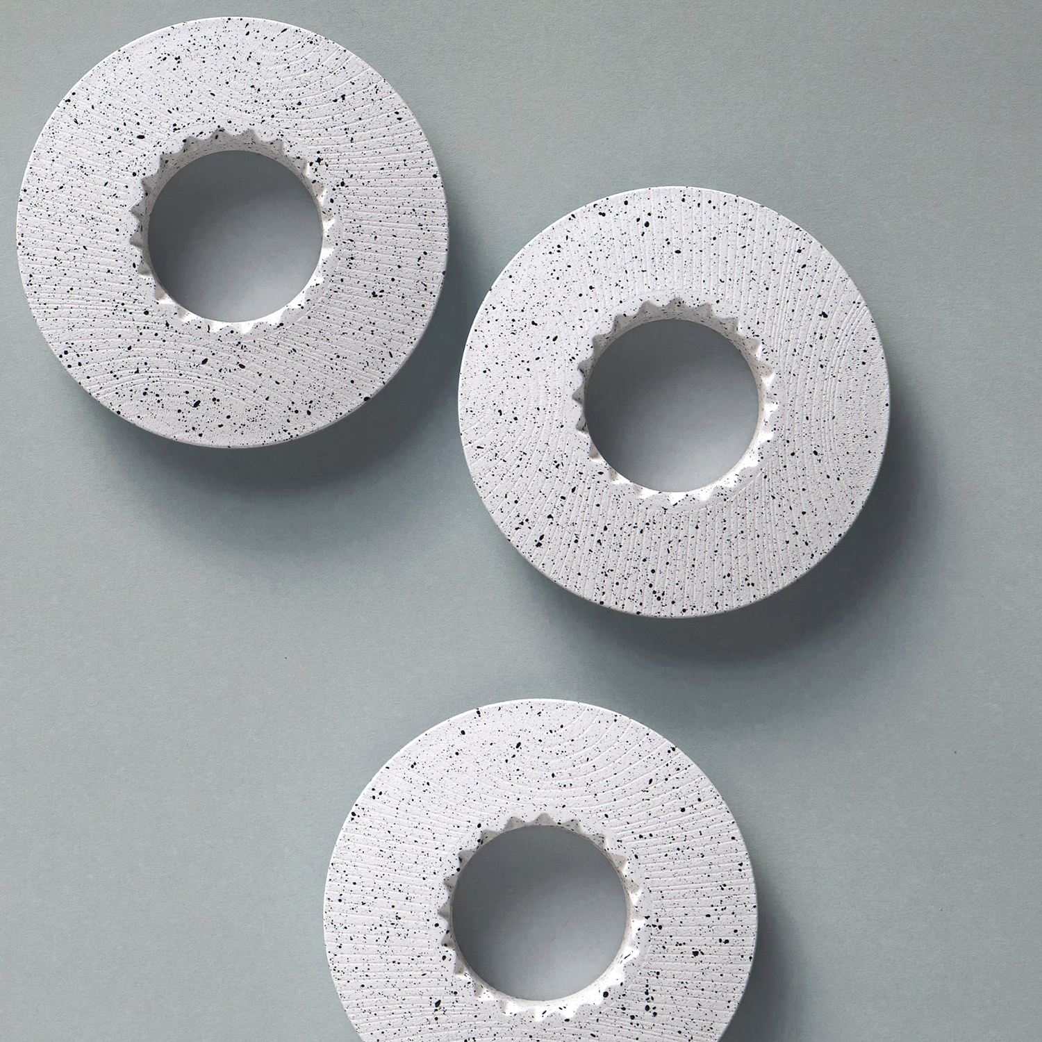 ORIGAMI - Dripper Holder - Resin and PET - White speckled with grain